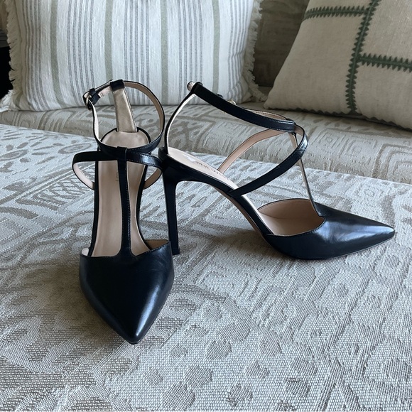 Nine West Shoes - NEW Nine West Black Leather T-Strap Heels
